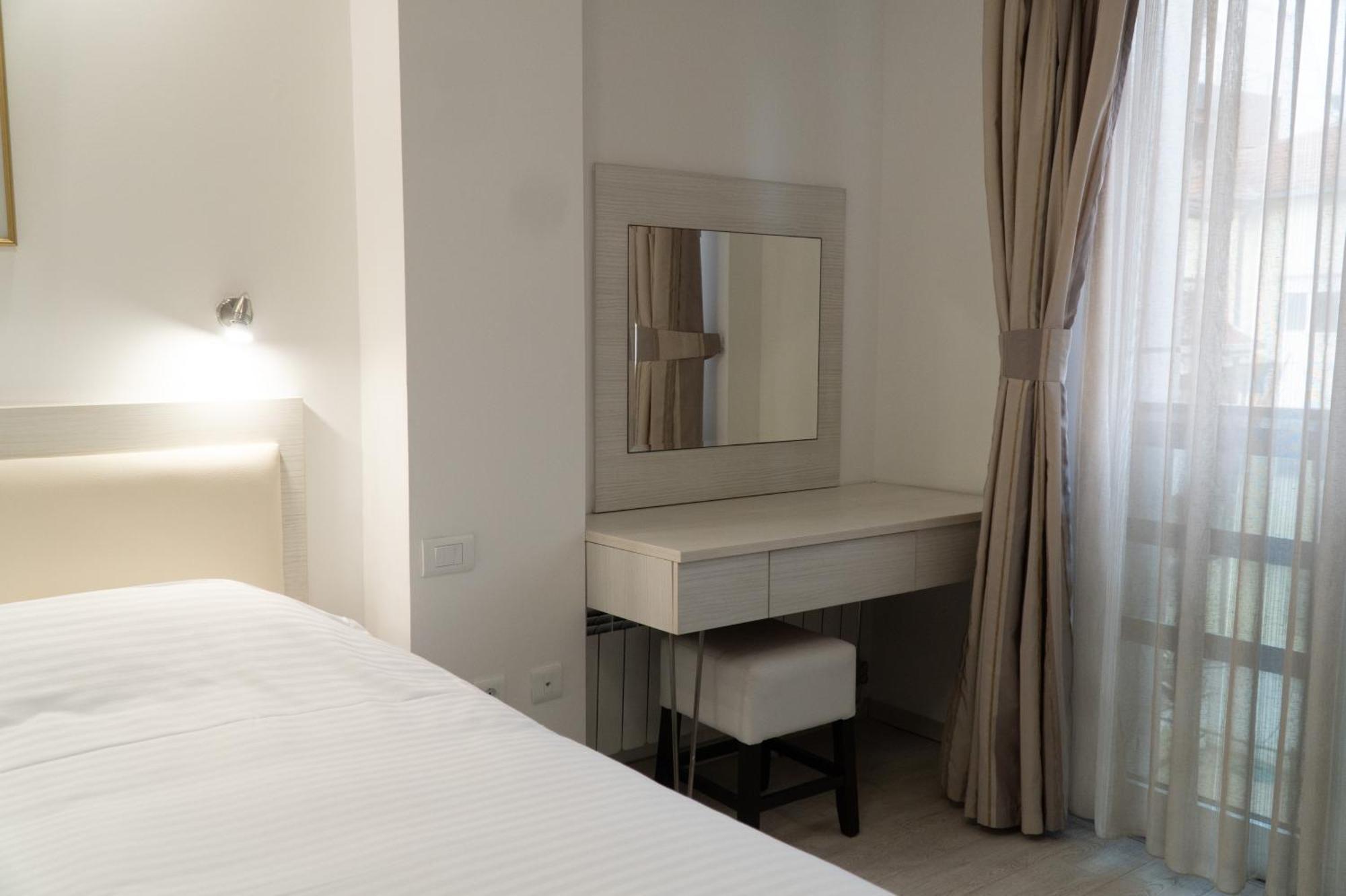 סקופיה Sienna Apartments מראה חיצוני תמונה